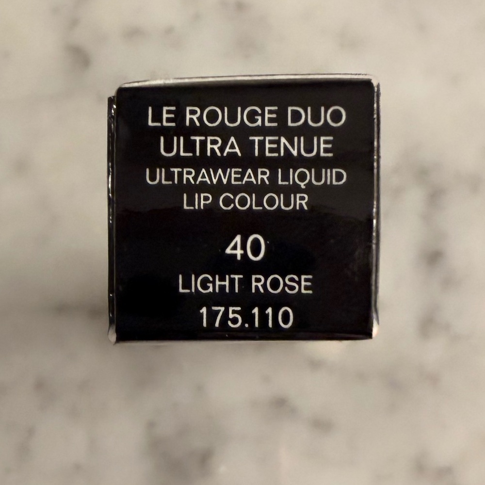 Chanel Le Rouge Duo Ultra Tenue, Color 40 (Light Rose) - Picture 3 of 5